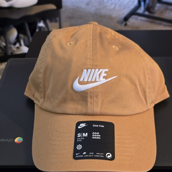 Nike Accessories - Nike Tan Cap
